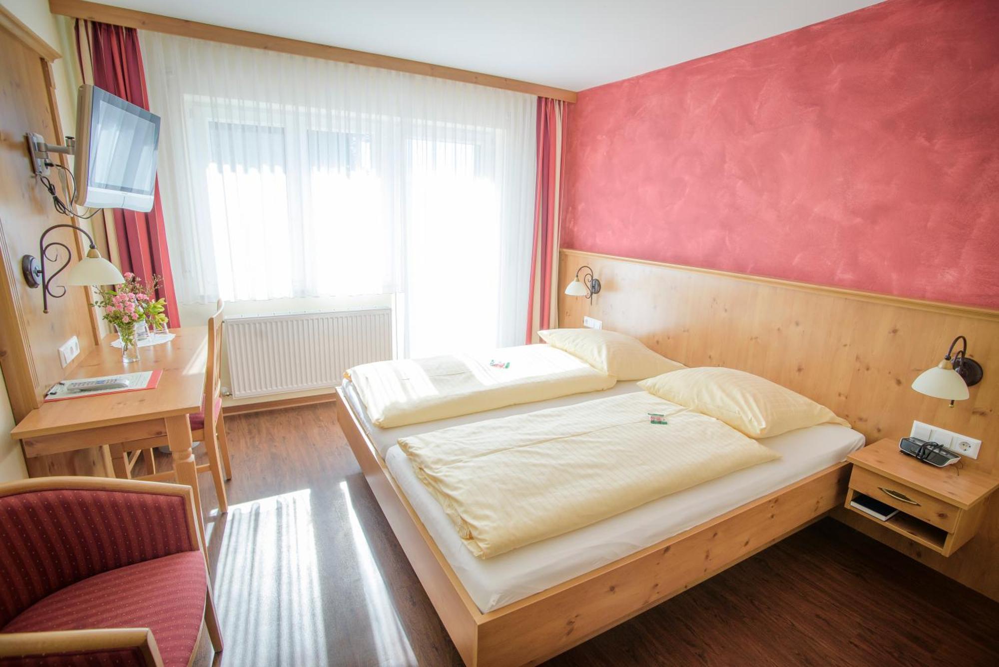 Landgasthof Linde Deggenhausertal Luaran gambar
