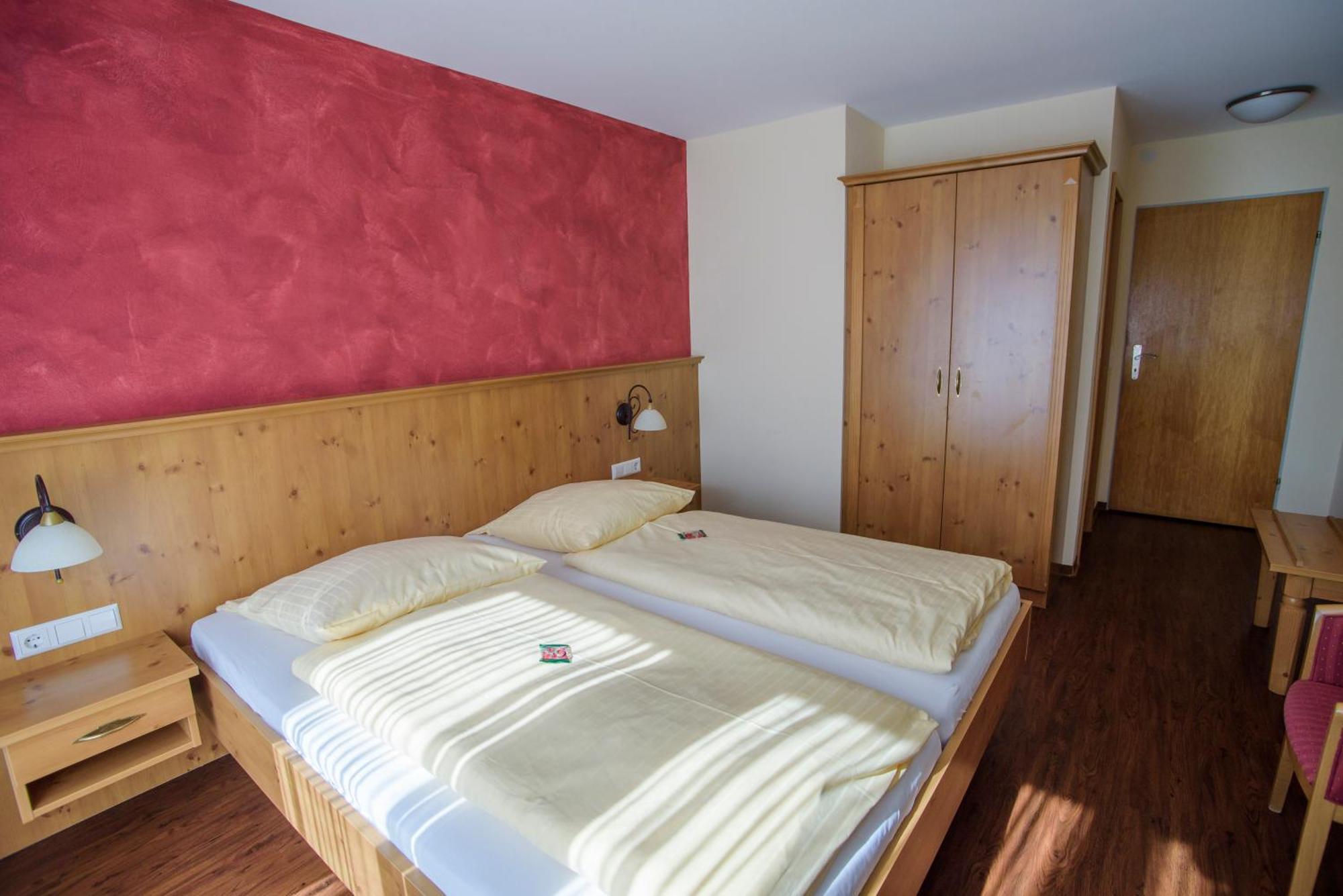 Landgasthof Linde Deggenhausertal Luaran gambar